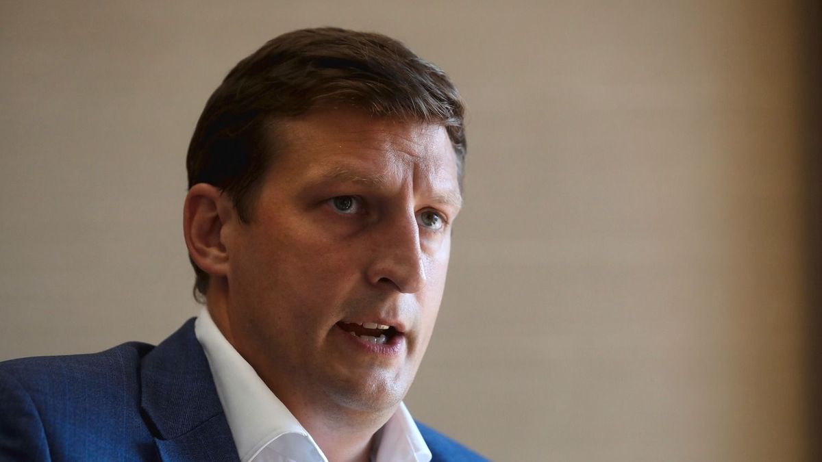 Vége a kivándorlásnak? Több ezer fiatalt tarthat itthon az Otthon Start program 