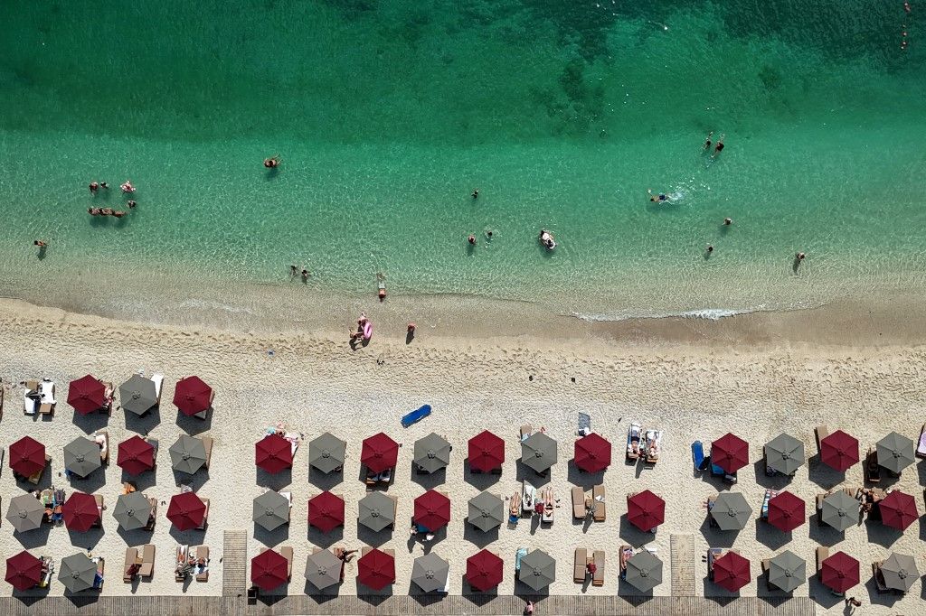 Athens welcomes tourists amid concerns of over-tourism