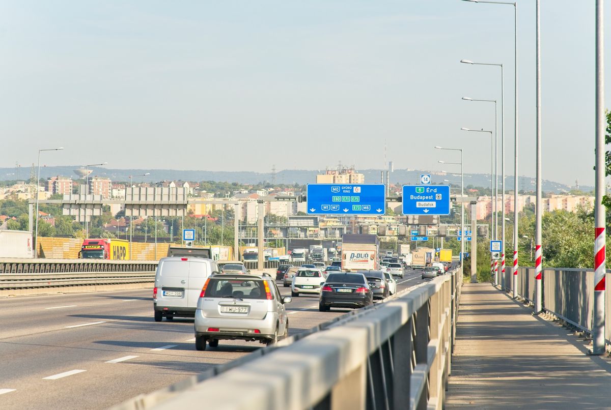 Budapest,,Hungary,-,Sept,15,,2023:,Cars,Driving,On,A