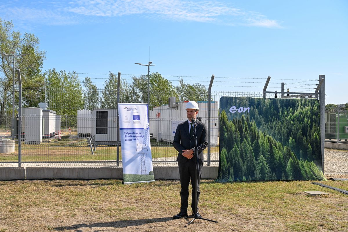 STEINER Attila Korszerű akkumulátoros energiatárolóval növeli zöldenergia-kapacitását az E.On Soroksár