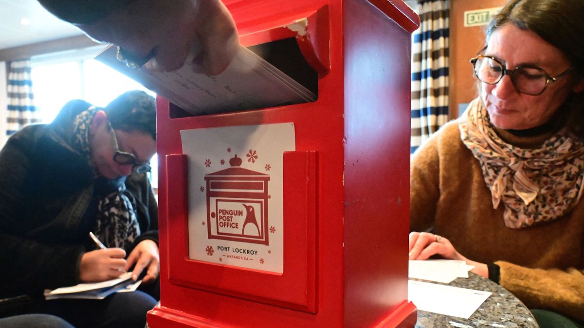 Trump vámjai a postaszolgálatokat is fenekestől felforgatják – egyre többen függesztik fel a csomagküldést Amerikába 
