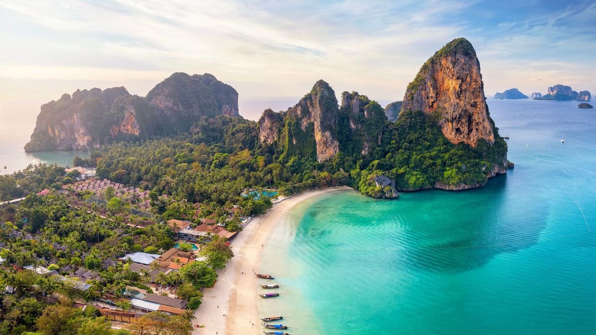 200 ezer ingyenes repülőjegyet oszthat szét a külföldi turistáknak Thaiföld kormánya 