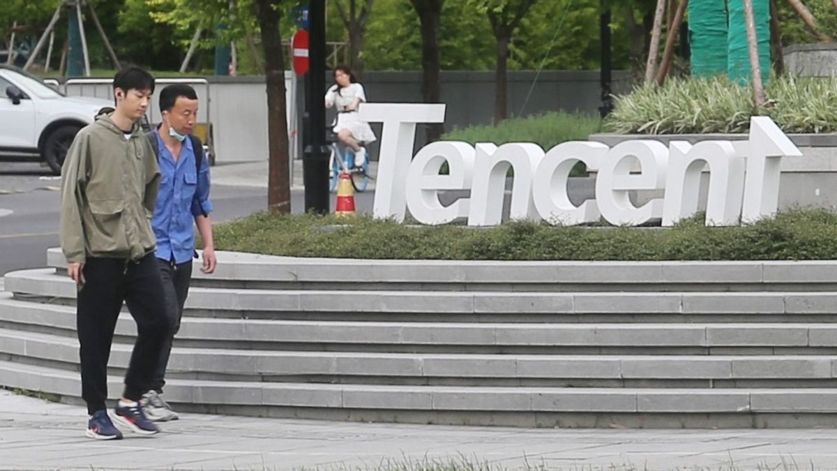 A Tencent felült az MI-expresszre és Európáig meg sem áll