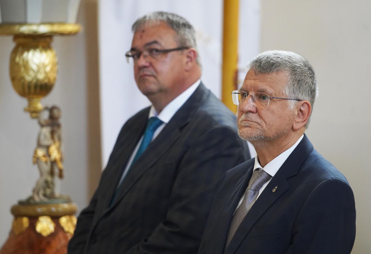 KÖVÉR László; BALOGH Csaba Sándor; SZENT BERTALAN