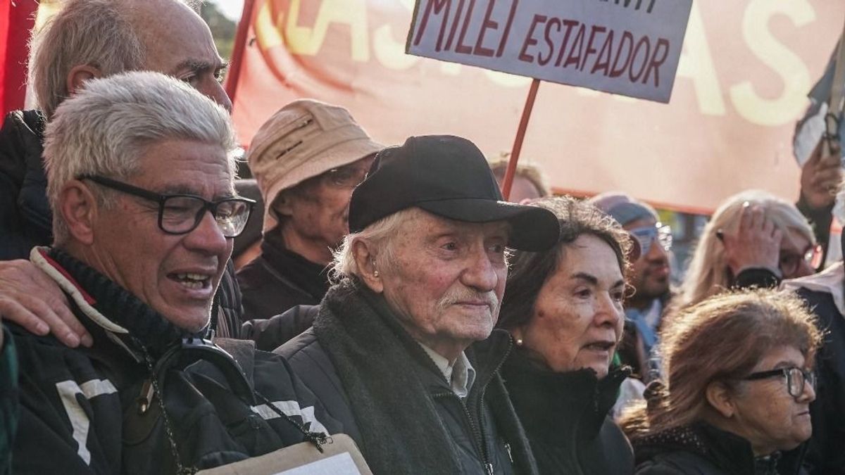 Megvétózta az argentin elnök a nyugdíjemelést: nincs rá pénz
