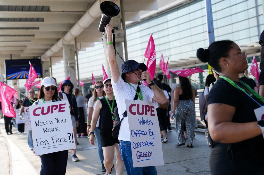 Air Canada flight attendants begin strike