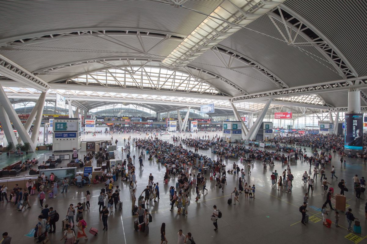 Guangzhou,china,-,Oct,7,2017:peoples,In,Guangzhou,South,Railway,Station,In,National