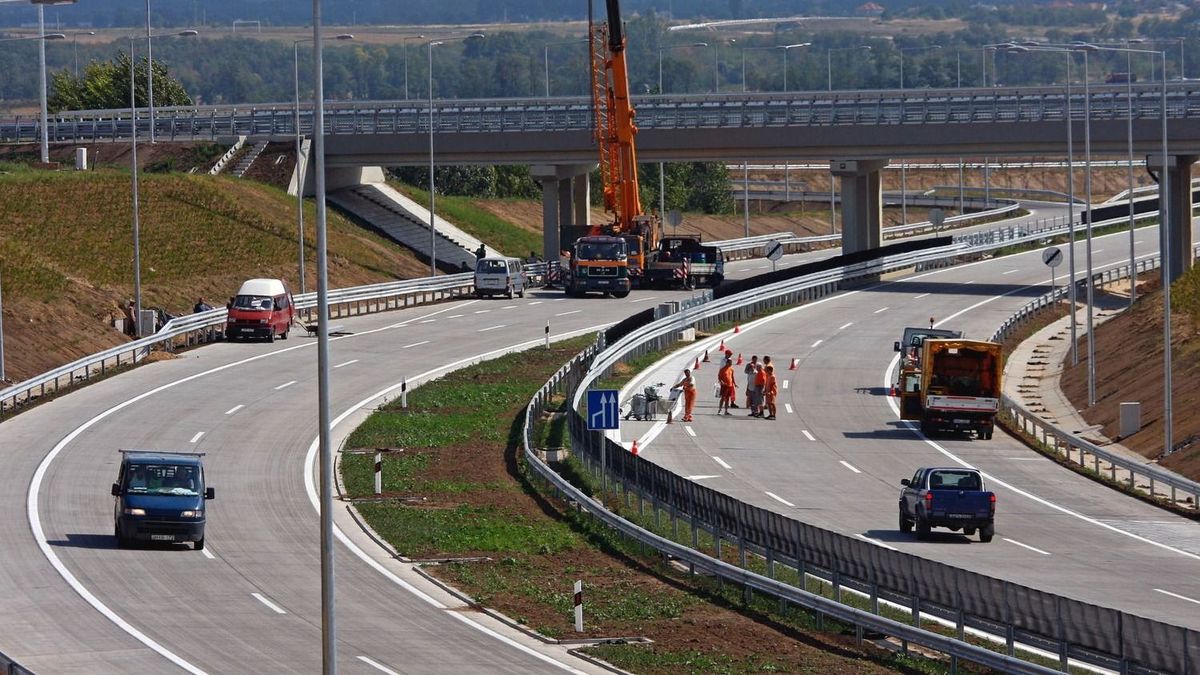 Felújítás miatt forgalomkorlátozás jön az M0-áson – a Magyar Közút elárulta, mikor kell figyelni 