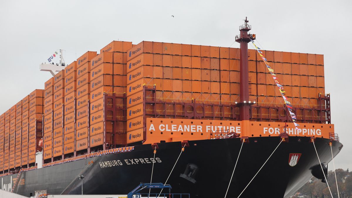 Christening of the "Hamburg Express" from Hapag-Lloyd