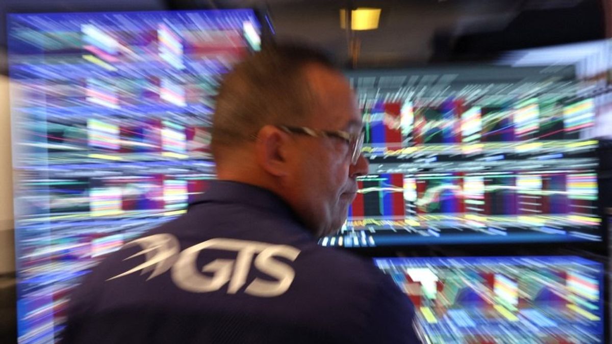 Részvénypiac: ismét csúcsokat döntenek az indexek - ezt kell tudni a mai kereskedési nap előtt 