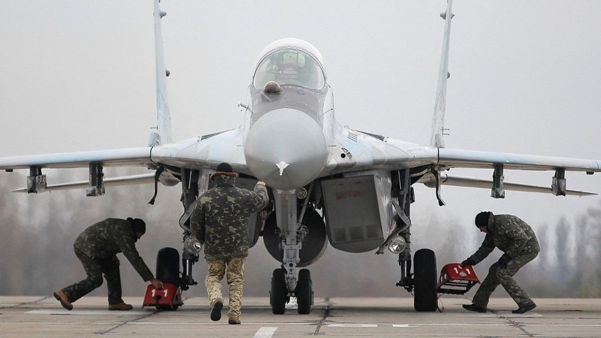 Dráma Ukrajnában: belehalt az oroszok elleni összecsapásba a híres ukrán plilóta - lezuhant a MiG-29-es vadászgép 