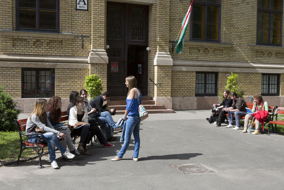 Budapest,,Hungary,-,May,14,,2013:,Students,In,Campus,Of