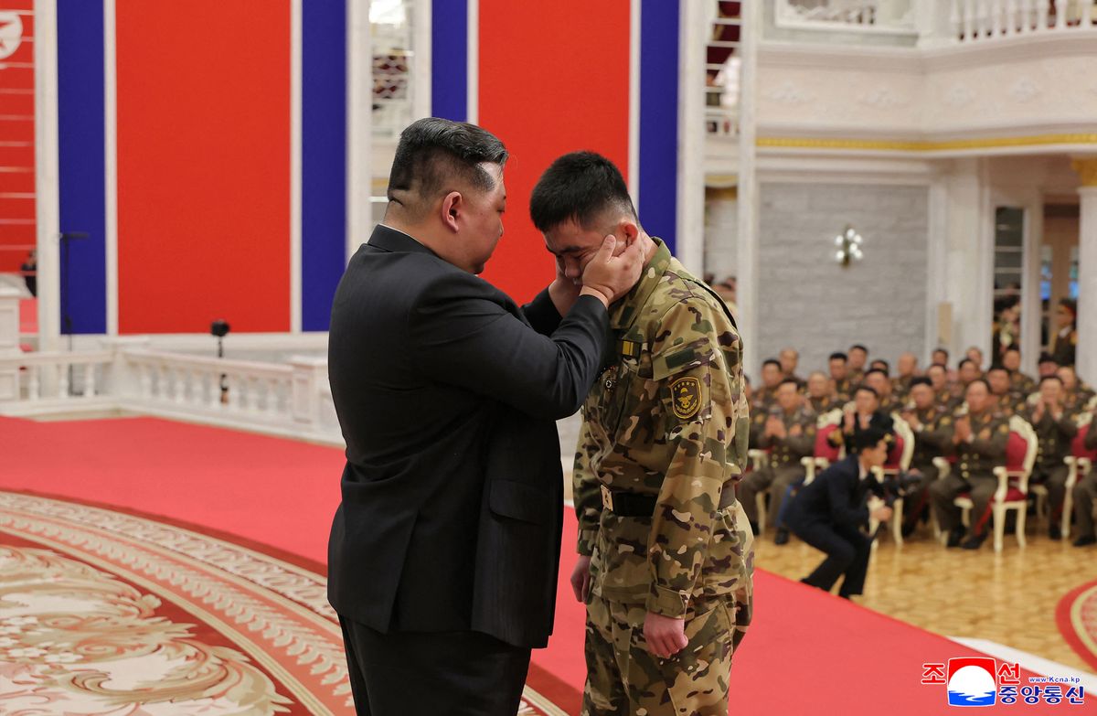 „A szívem fáj” – Kim Dzsongun nyíltan gyászolja az elesett észak-koreai katonákat