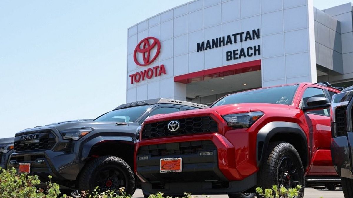 Megállíthatatlan a Toyota: júliusban rekordszámú autót értékesített 