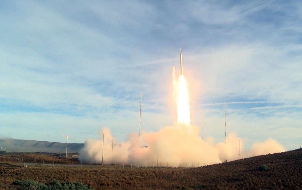 US tests ballistic missile over Pacific Vége az önkéntes korlátozásnak: Oroszország válaszlépéseket ígér a közepes és rövid hatótávolságú rakéták ügyében
