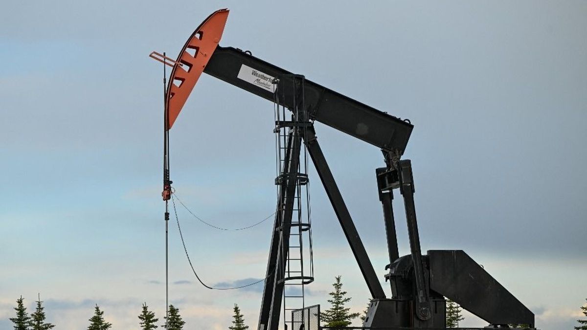 Döntött az OPEC+, felpörögnek az olajkutak, aminek egy okból talán örülhetünk 