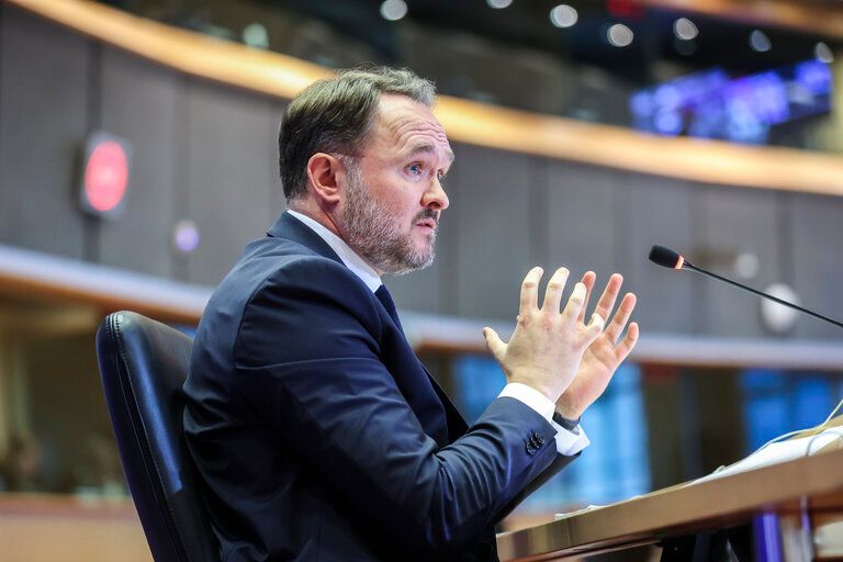 Jöhet a béke az ukrajnai háborúban, de a bizottság akkor sem térne vissza az orosz energiához