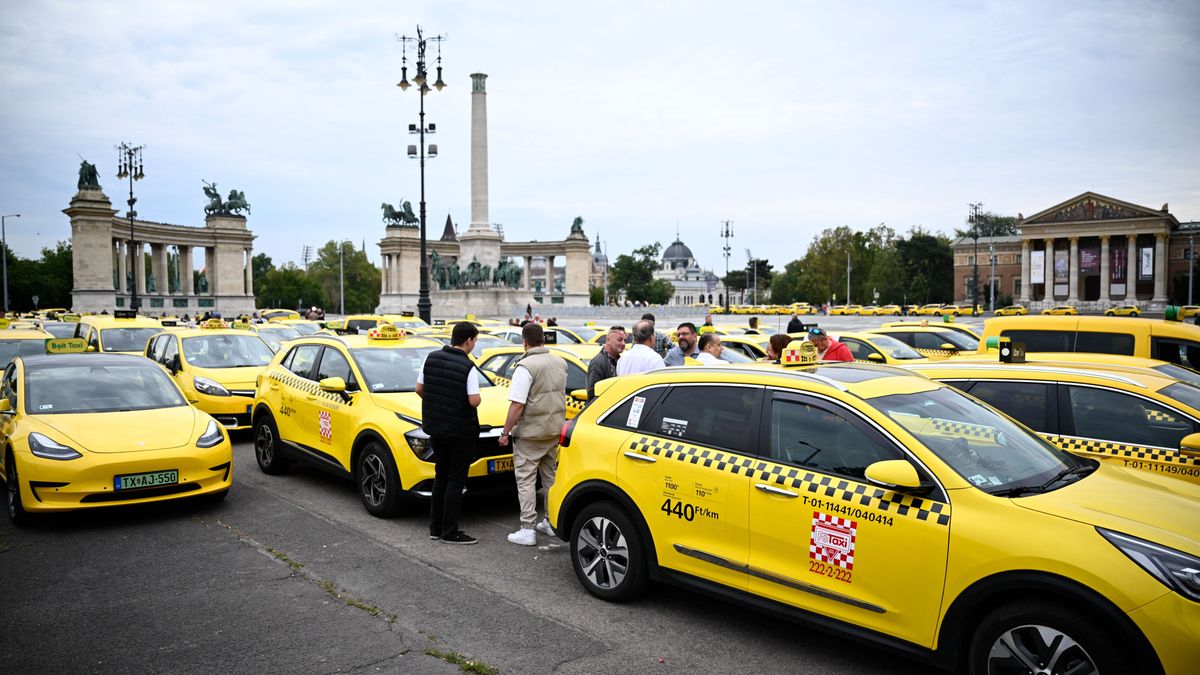 Taxis sztrájk: eszkalálódott a tüntetés, a rendőrségnek kell közbelépnie