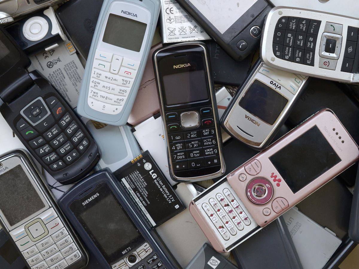 Vannaok olyan régi telefonok, amelyek akár milliókat is érhetnek. Fotó: Mehaniq