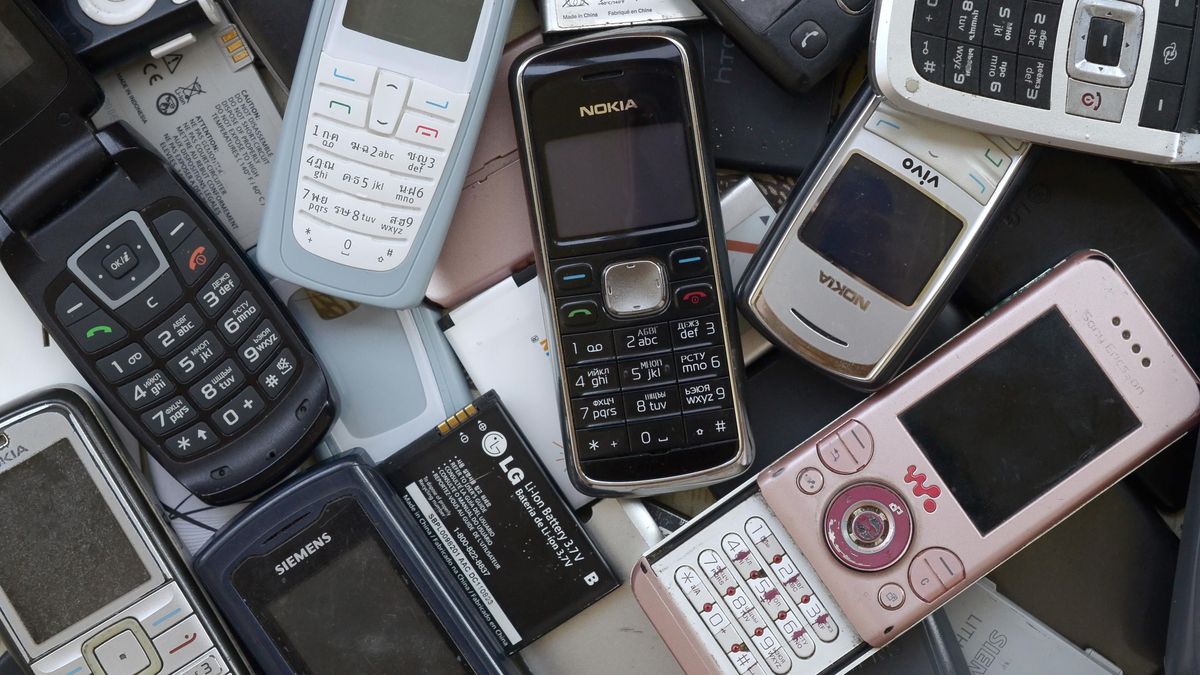 Ezek a régi telefonok most akár milliókat is érhetnek 