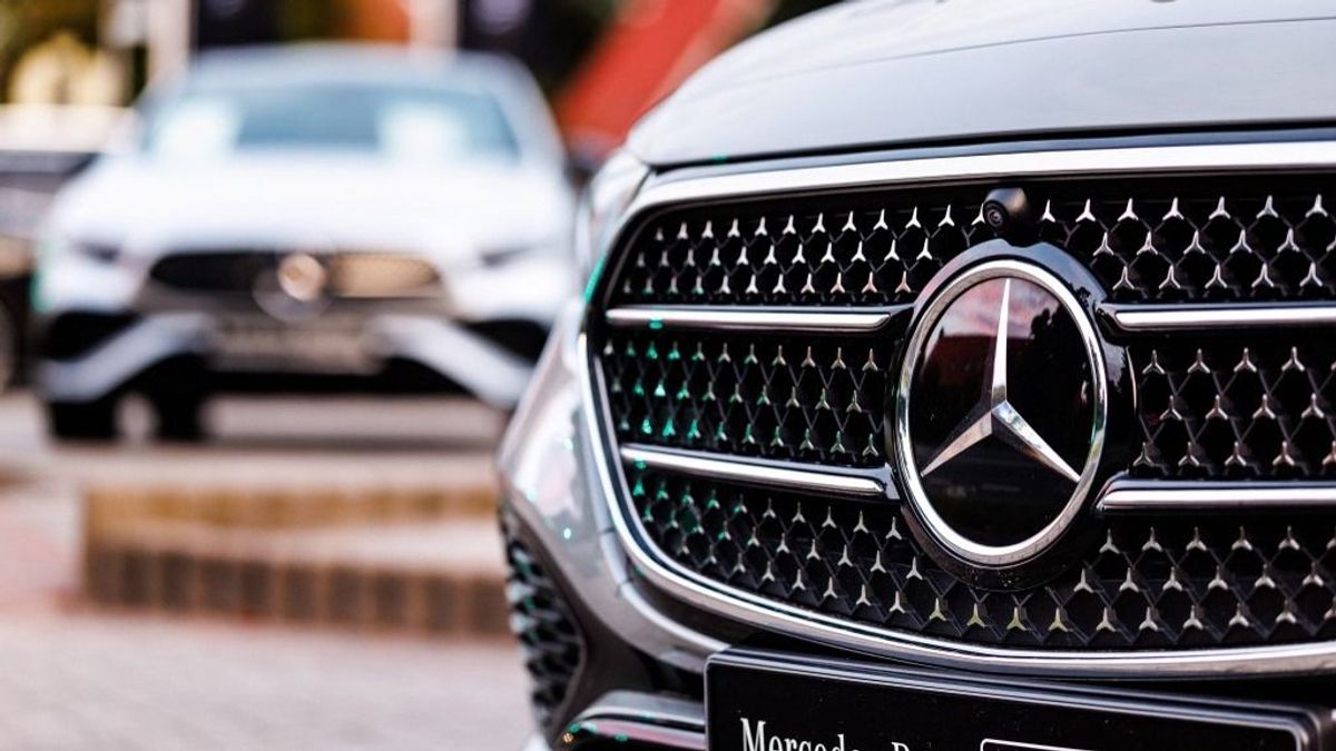 Máris megbukott a Mercedes két elektromos szuperautója: nem gyártja többé őket, még a nevüket is eltörli – ezek jönnek a helyükre 