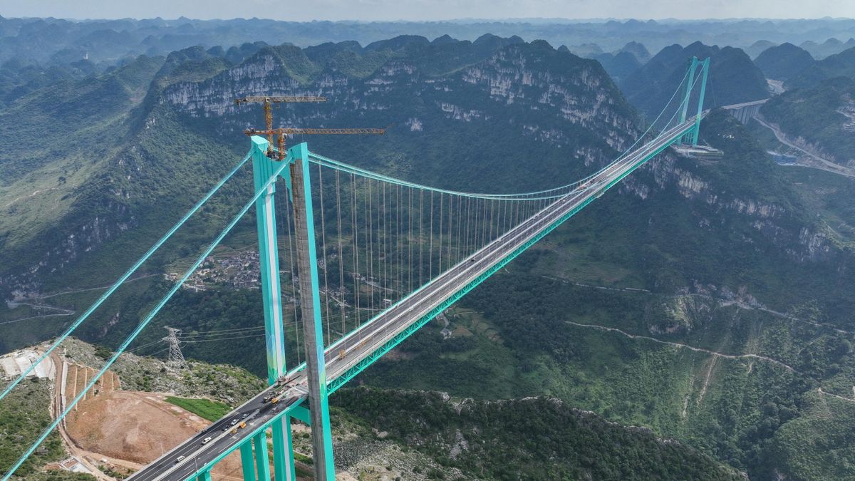 Huajiang Grand Canyon Bridge a világ legmagasabb hídja