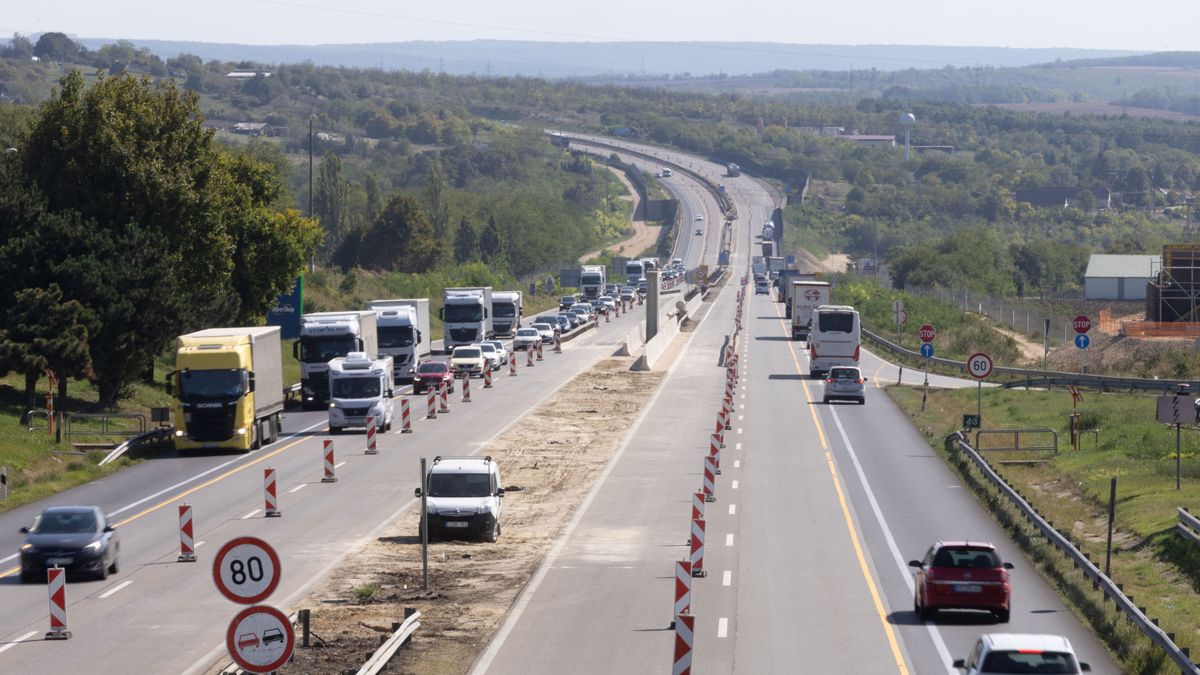 Szombat éjszaka fél napra lezárják az egyik legforgalmasabb autópályát
