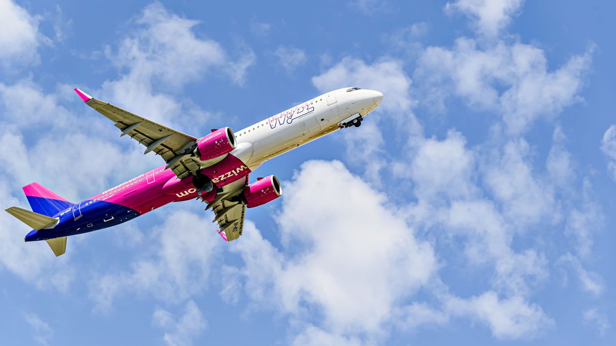 Barcelona,,??spain;,May,18,,2024:,Airbus,A321,Plane,Of,The
Wizz Air