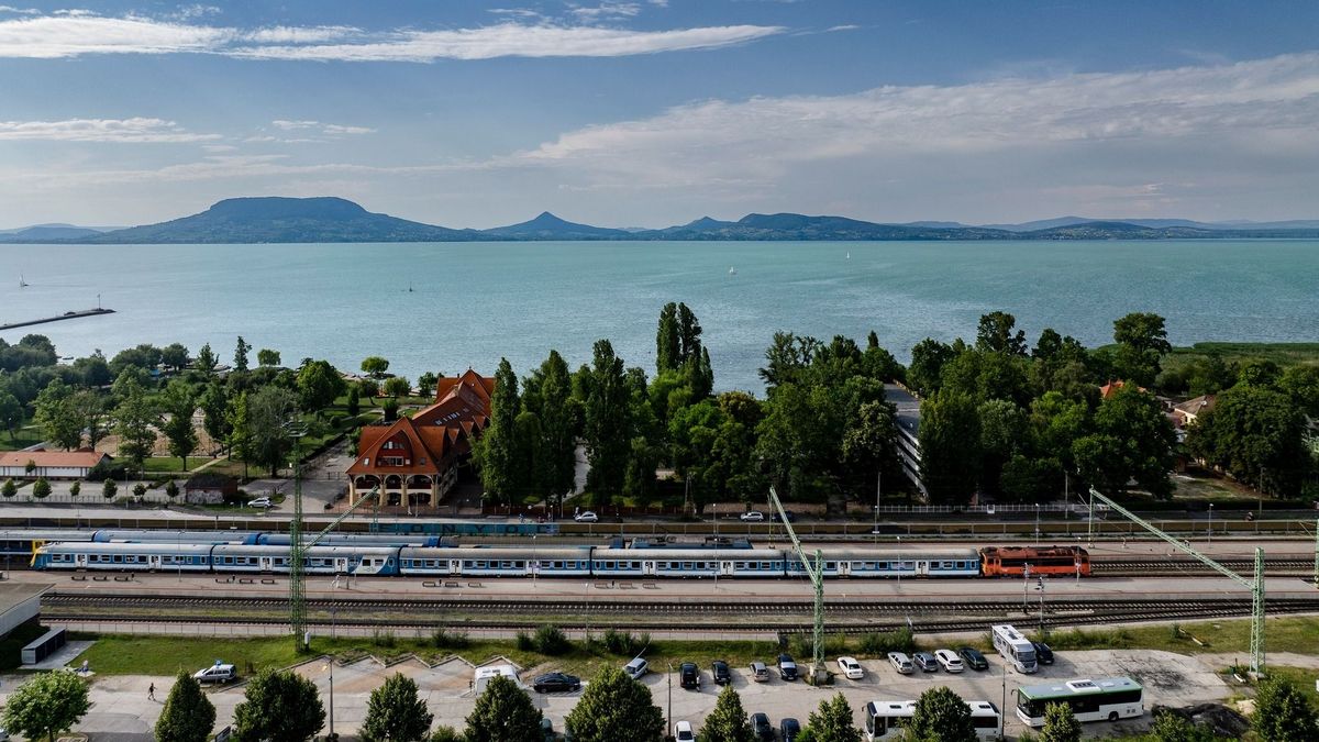 Kiderült feketén-fehéren: átpártoltak a Balatonról a magyarok, ezt a vidéki helyszínt szeretik most a legjobban – a külföldiek viszont azonnal benyomultak a helyükre 