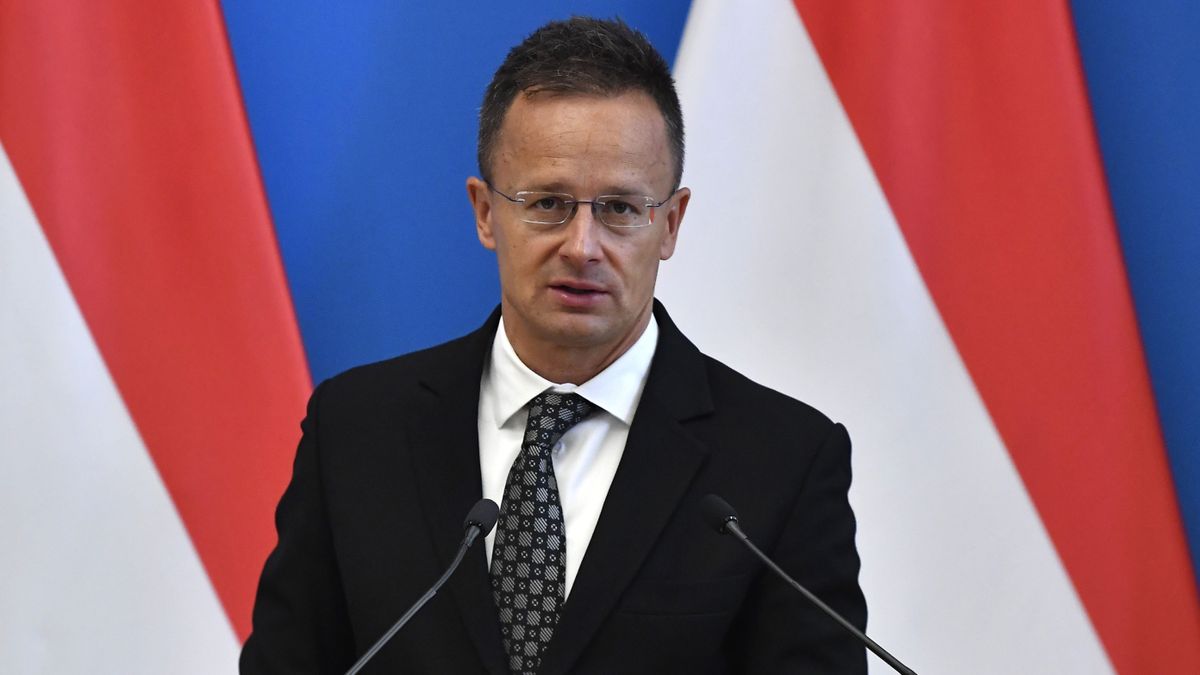 Így rakta helyre a „sárga irigységtől beszélő" uniós vezetőket Szijjártó Péter – a külügyér figyelmeztet: egyre esztelenebbek a számok és az ötletek 