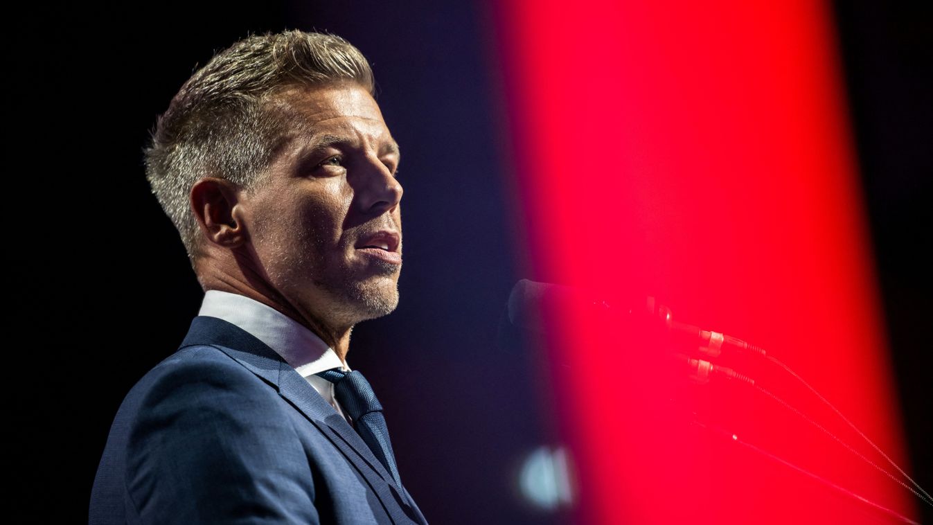 Hungary's opposition Tisza party starts campaign for 2026 elections adóemelés