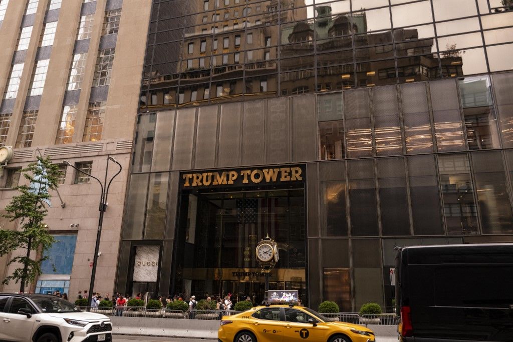 amerikai Outside Trump Tower In New York City