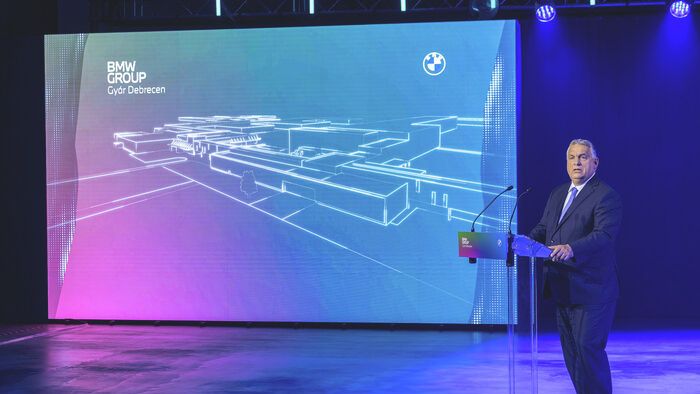VMP20250926_bmw_átadó_HAON024 debreceni repülőtér