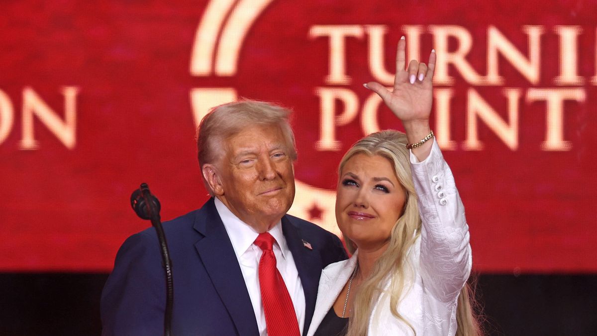 Rendkívüli bejelentésre készül Donald Trump, 60 ezer ember előtt szólta el magát: élete legfontosabb sajtótájékoztatóját tartja az amerikai elnök pár óra múlva