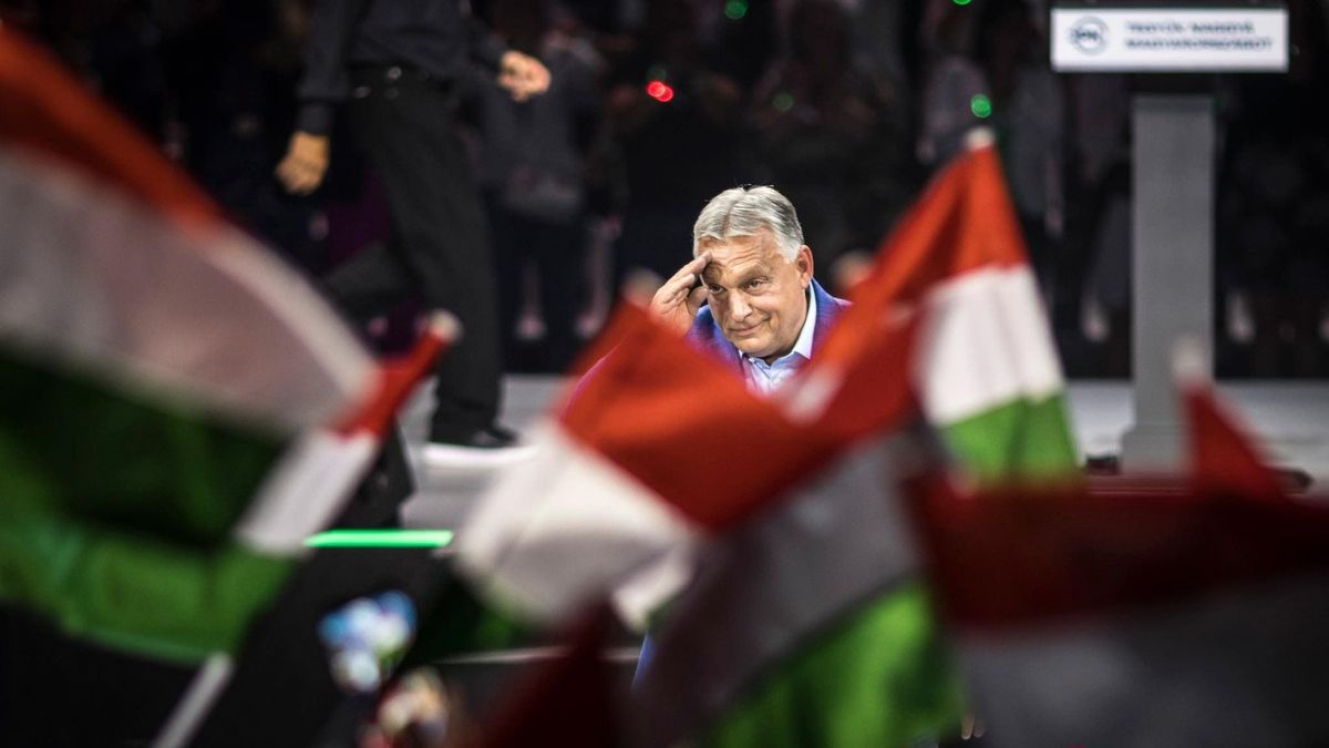  Ezt a napot sosem felejti el Magyarország és a németek se: most tör ki az autóipari forradalom, az egész világ erre figyel – Orbán Viktor a helyszínen 
