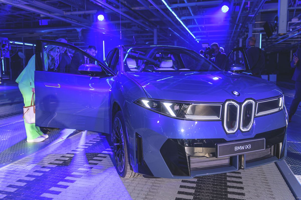 VMP20250926_bmw_átadó_HAON036