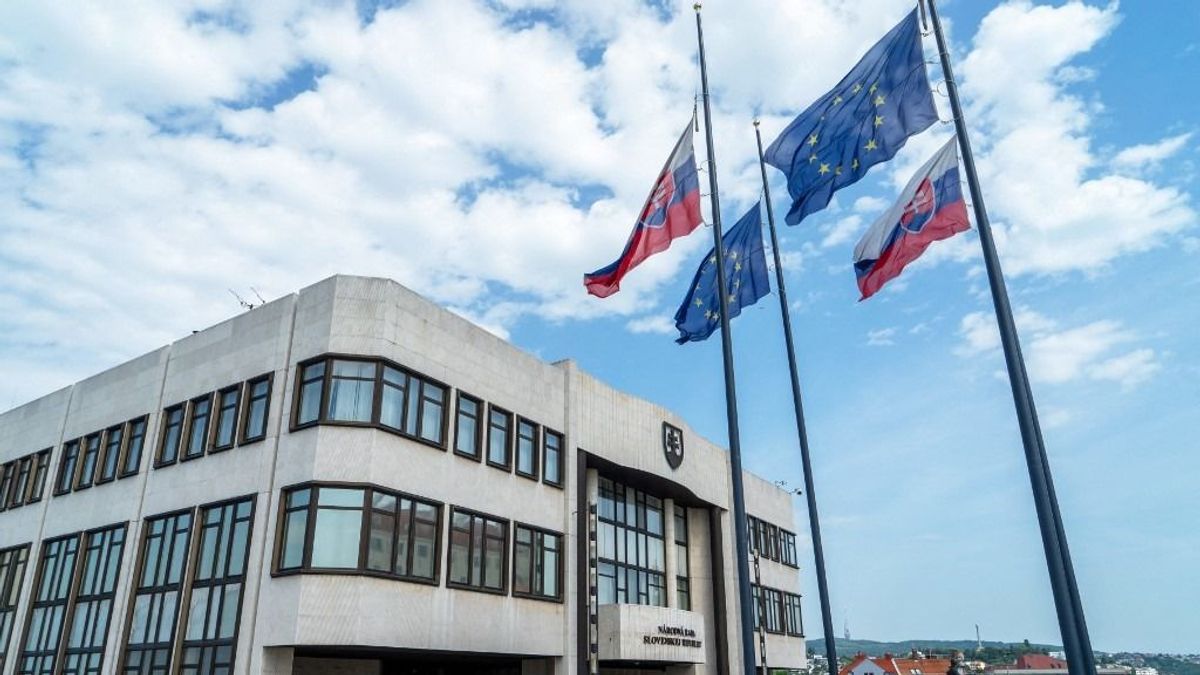 1600 euró felett az átlagbér a szomszédban, az összes ágazatban nőttek a fizetések