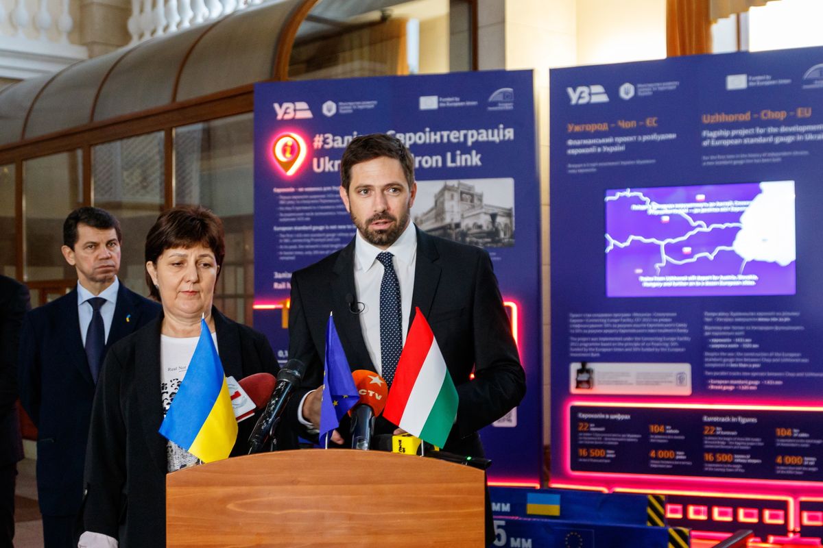 MAGYAR Levente; vasút, vonat, Új 146-os Ungvár-Budapest-Bécs vonat járat indult Ungvárról 