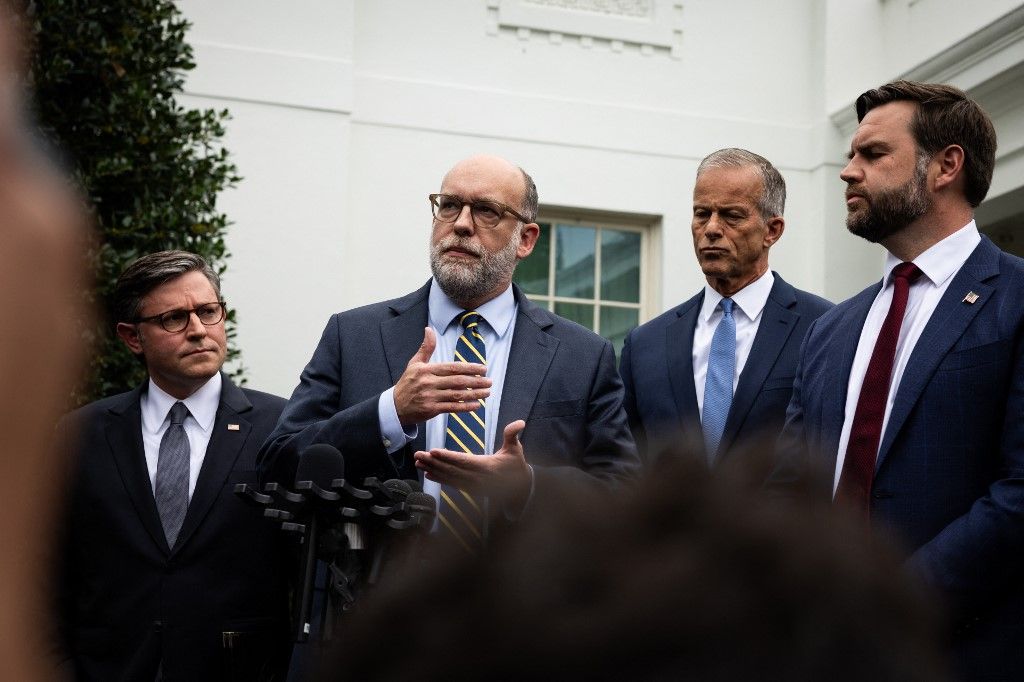 Congressional leaders meet with Trump in effort to avoid government shutdown