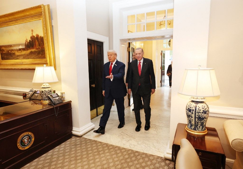 Recep Tayyip Erdogan - Donald Trump meeting in Washington Donald Trump megkegyelmezhet Törökországnak: megkapja az F-35-ös csúcsvadászgépeket, ha nem vesz több orosz olajat