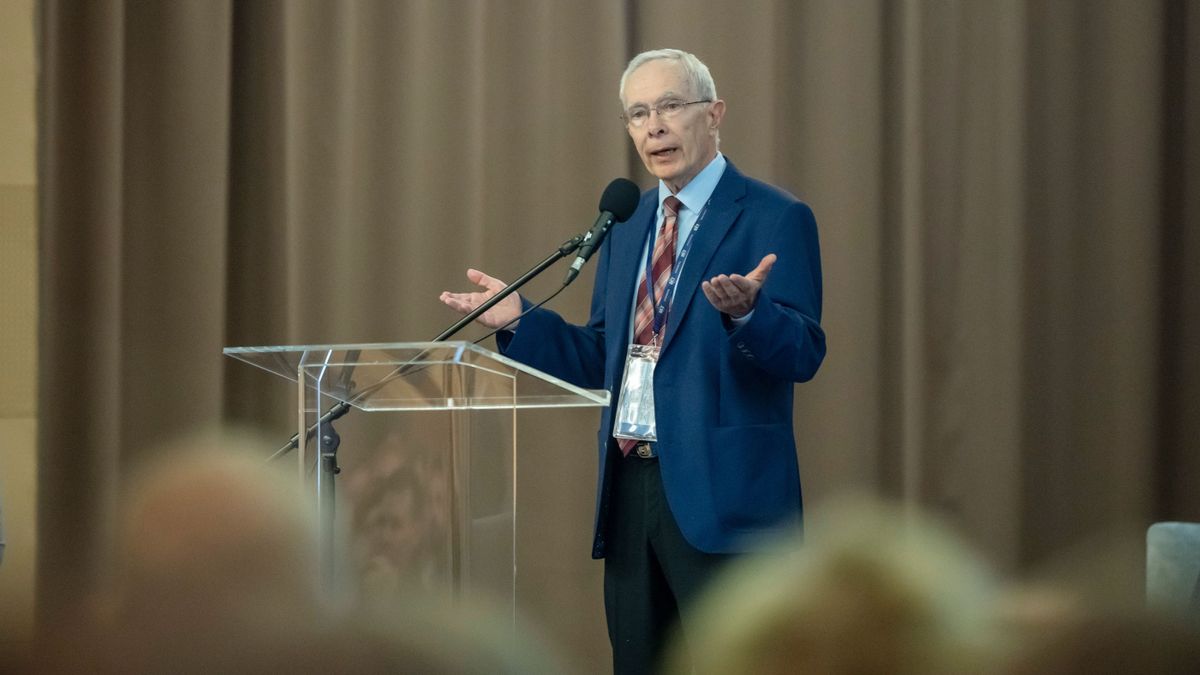 Bod Péter Ákos az adóreformokon túl a brüsszeli migrációs nyomásnak is engedne Magyar Péter háttérembereként