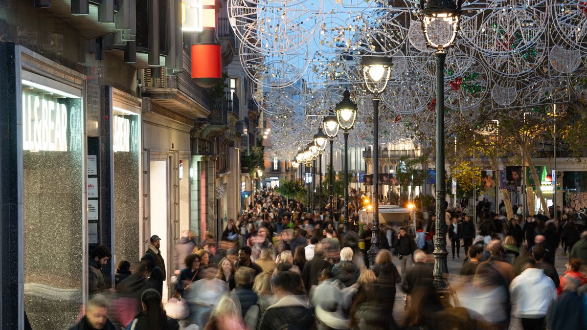 First Day Of Winter Sales In Barcelona, ??Spain. ünnepi szezon