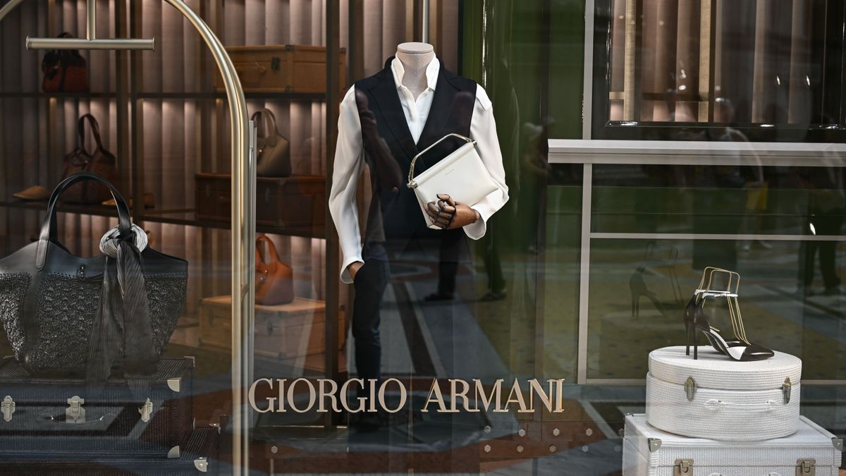 Giorgio Armani végrendelete: két út áll a legendás olasz divatház előtt – fontos döntést kell hozniuk az örökösöknek