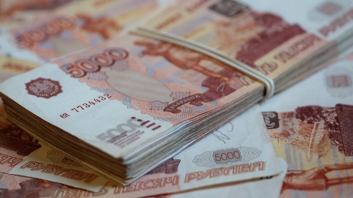 Nő az orosz költségvetési hiány: Moszkva a vártnál több hitelt vesz fel
