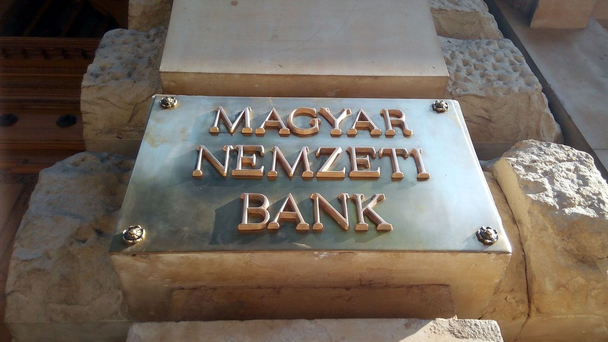 Budapest,,Hungary,-,June,1,,2018:,Sign,With,The,Name