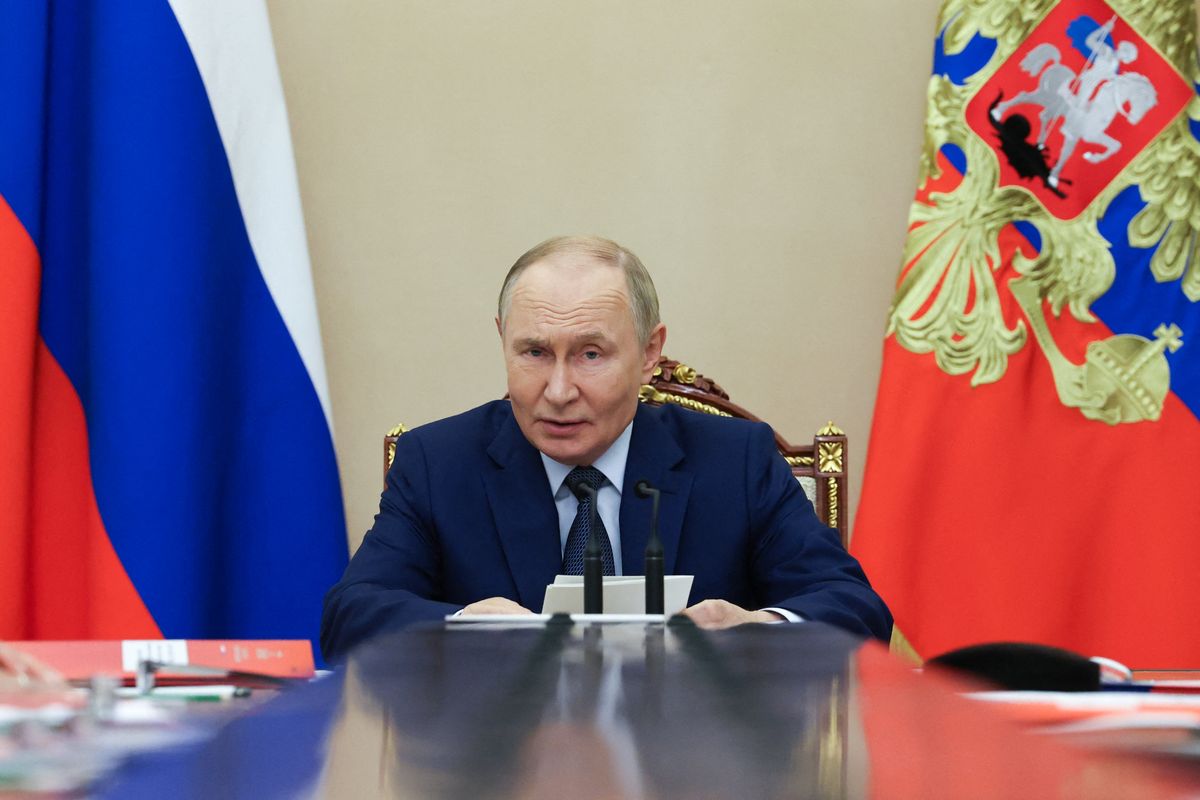 Vlagyimir Putyin, orosz, privatizáció, vállalat, bank, 