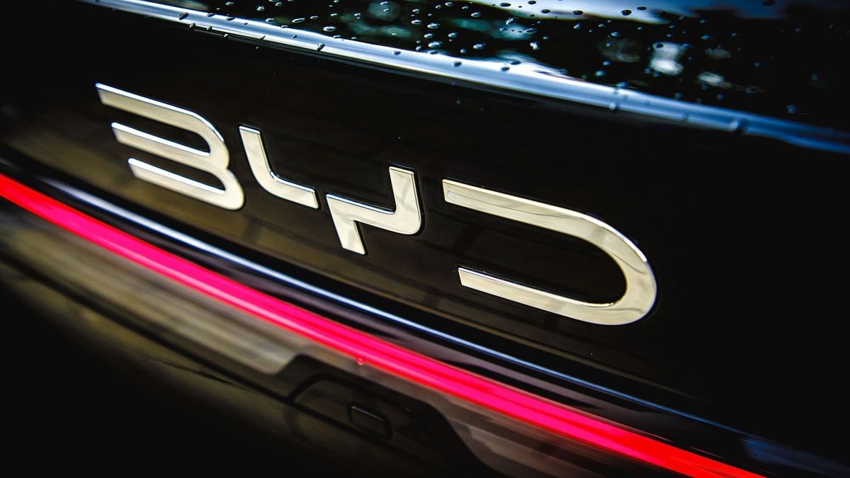 BYD: megállíthatatlan a szegedi gyárban készült modell — első lett a legbiztonságosabbak között 