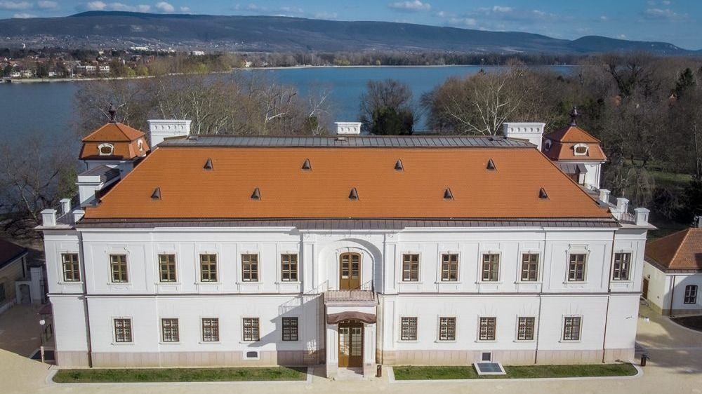 kastély