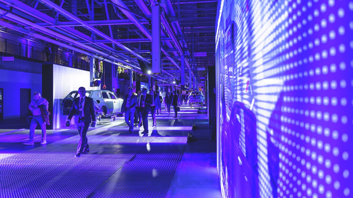 magyarországi autóipar, VMP20250926_bmw_átadó_HAON008