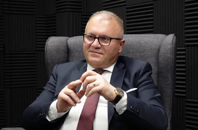 szlovákia,energia,gáz, lemondás,Vojtech Ferencz